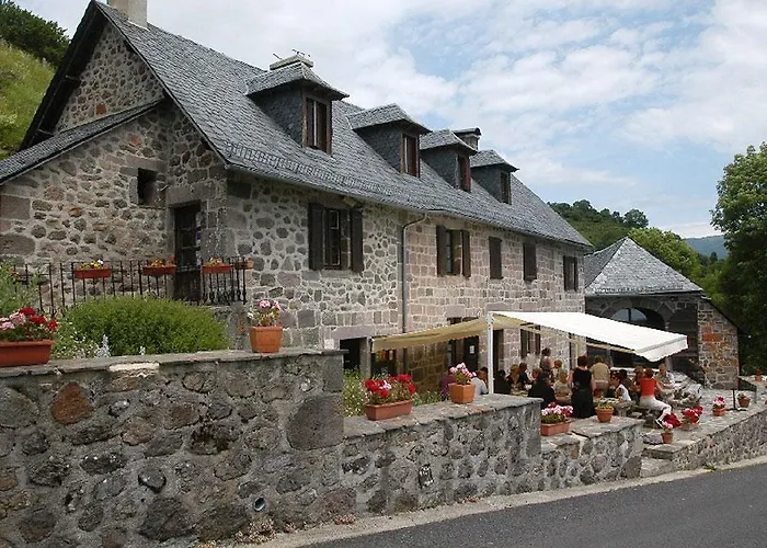 Ferme De Trielle Bed & Breakfast 3*